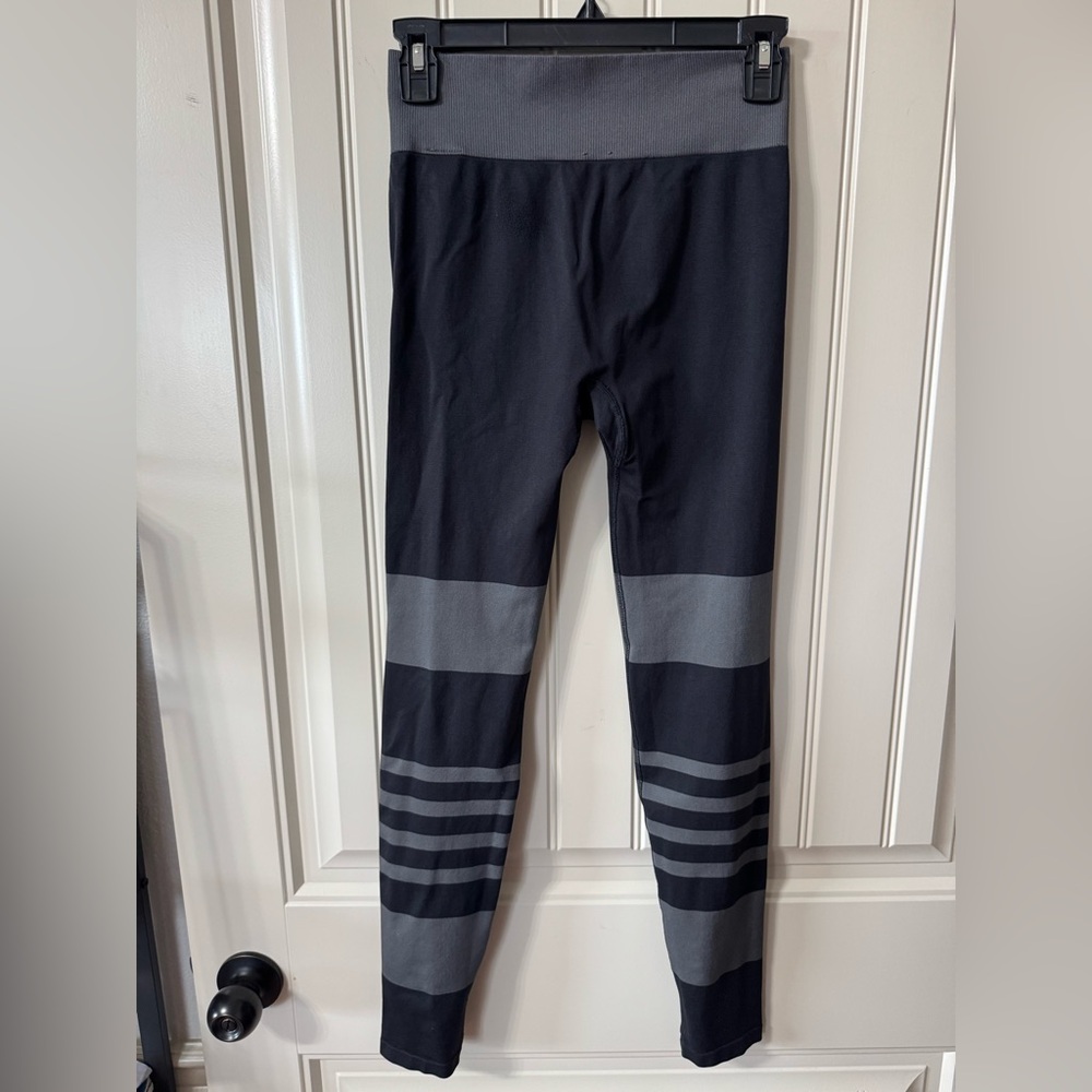 NORTH FACE 🩶 Women's Black, Gray High Waisted Striped Leggings (Size Small) - Picture 6 of 10